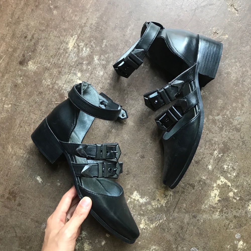 Strappy sandals